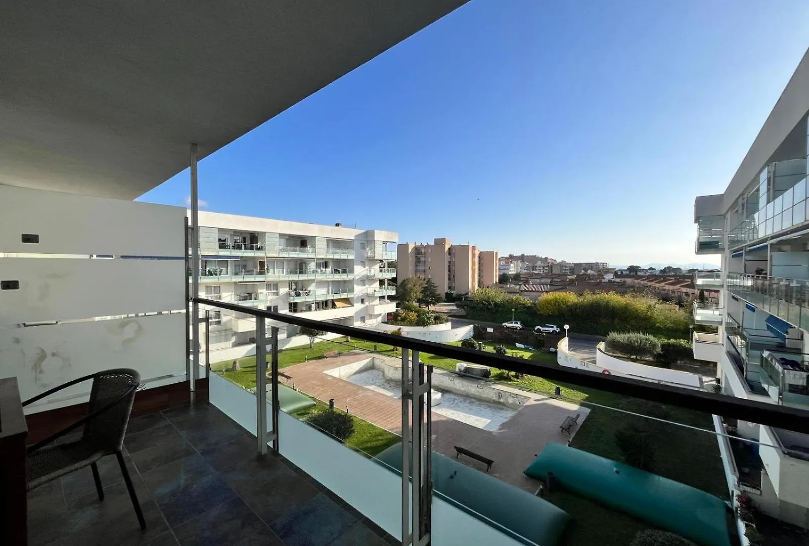 Apartamento Con Piscina En Roses Spanien
